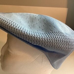 Kangol men’s beret in blue size medium